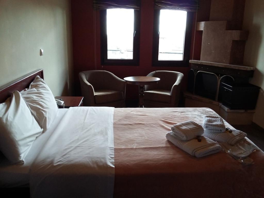 Voreas Hotel Káto Loutrákion Værelse billede